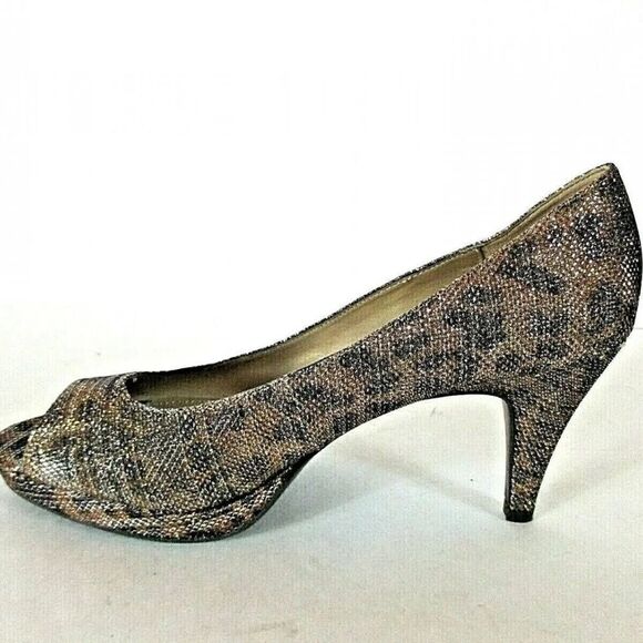Bandolino Mylah copper shimmer cheetah print pumps - Picture 3 of 5
